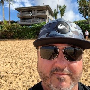 Meet your Posher, Greg